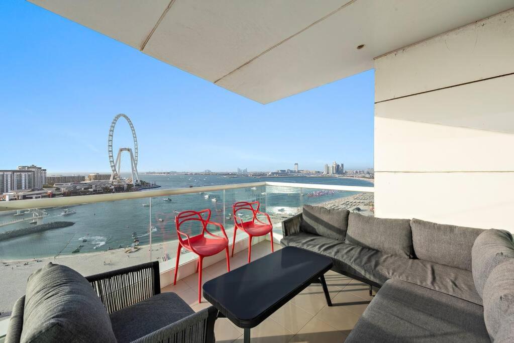 FIRST CLASS 2BR Vibrant Waterfront District