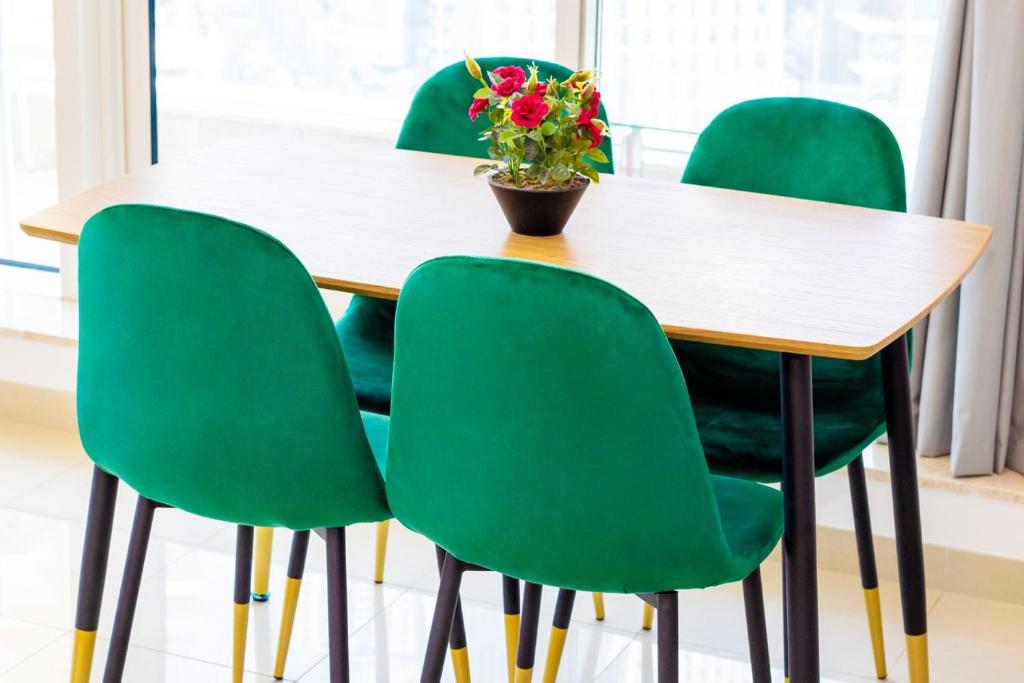 Sleek and Modern SeaView 1Bedroom-Dubai Marina