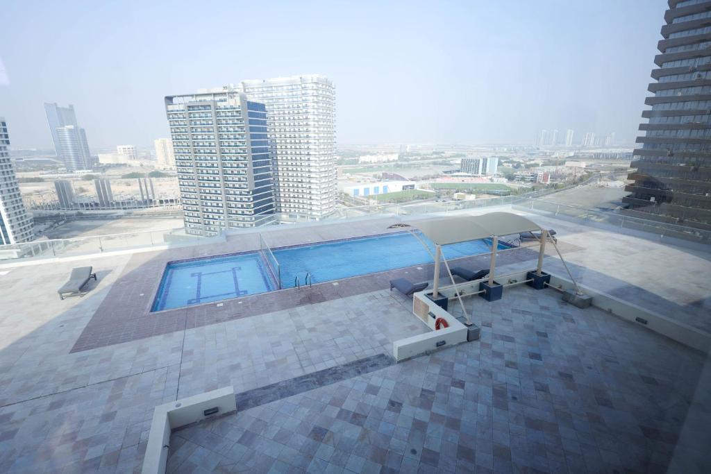 Huge 1-bedroom rental unit with 2 sofa bed amazing