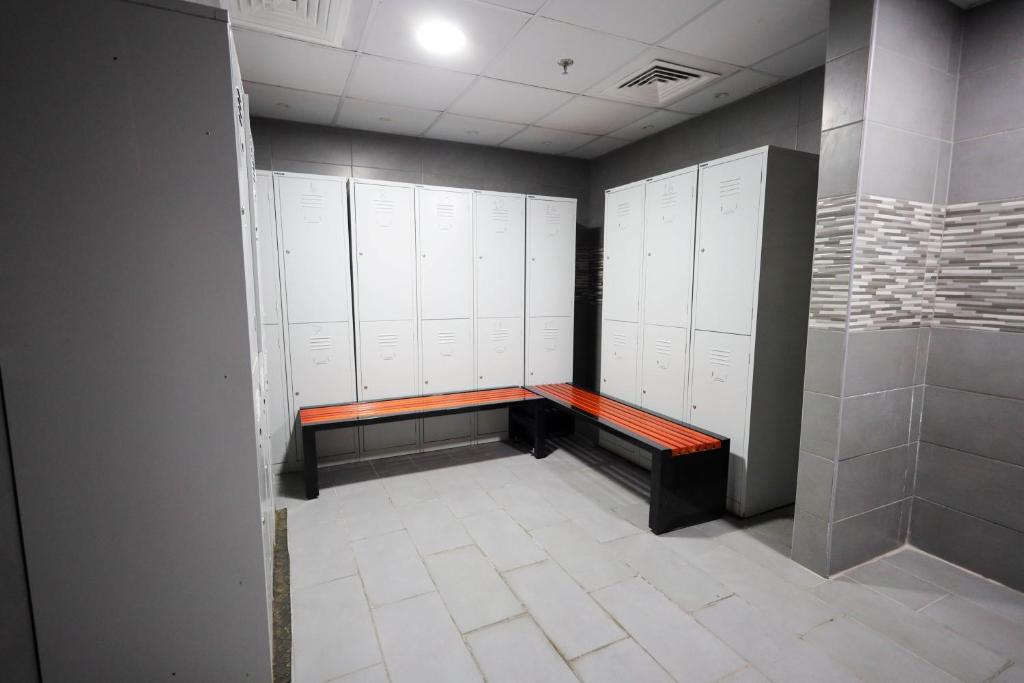 Huge 1-bedroom rental unit with 2 sofa bed amazing