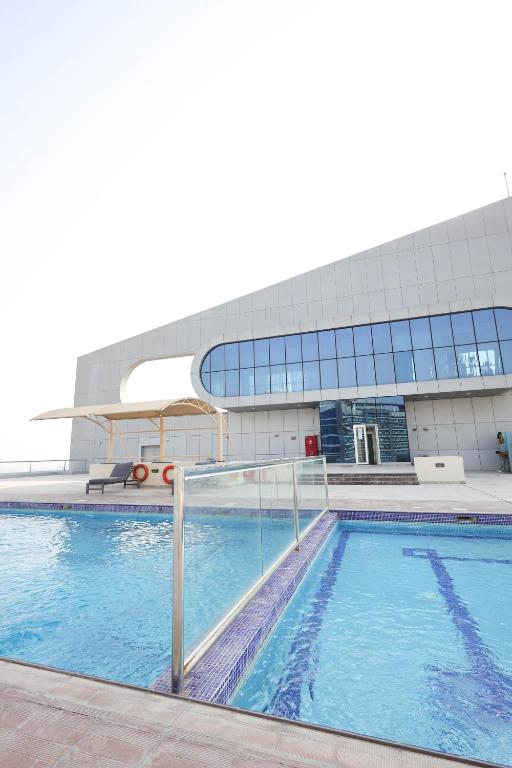 Huge 1-bedroom rental unit with 2 sofa bed amazing