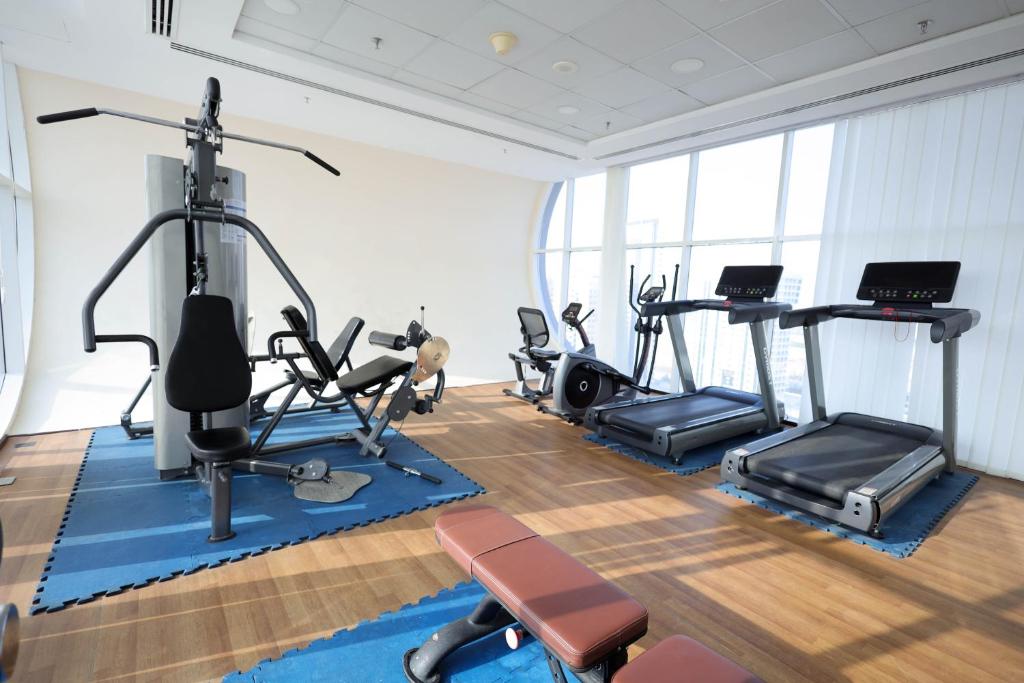 Huge 1-bedroom rental unit with 2 sofa bed amazing