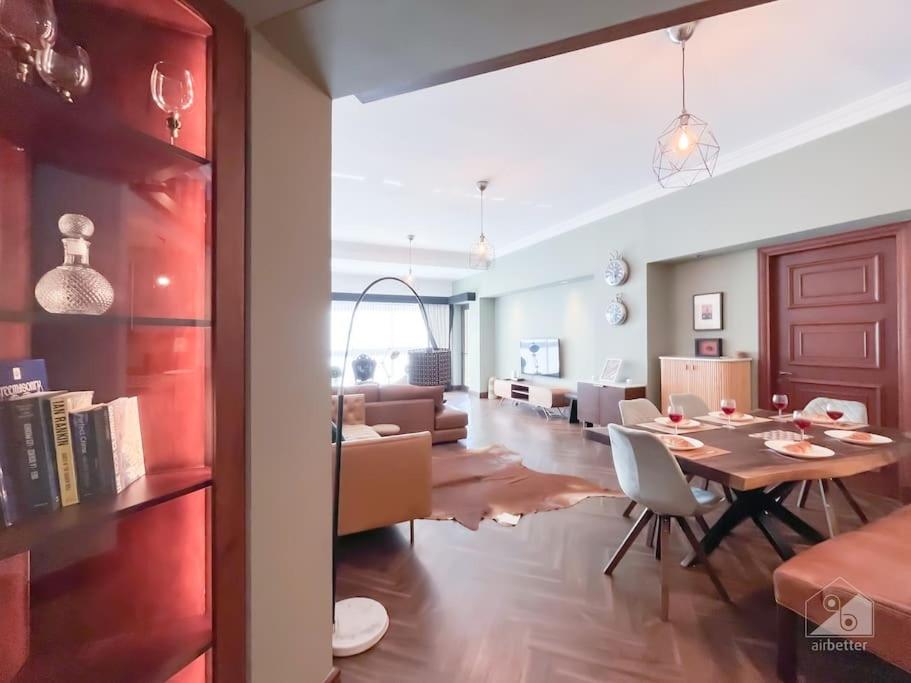 Gorgeous 2bedroom with balcony on the Palm