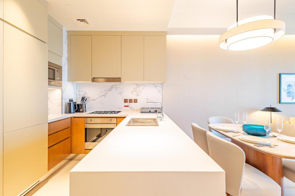 Stunning 2BR in Opera Residence, Burj Khalifa view