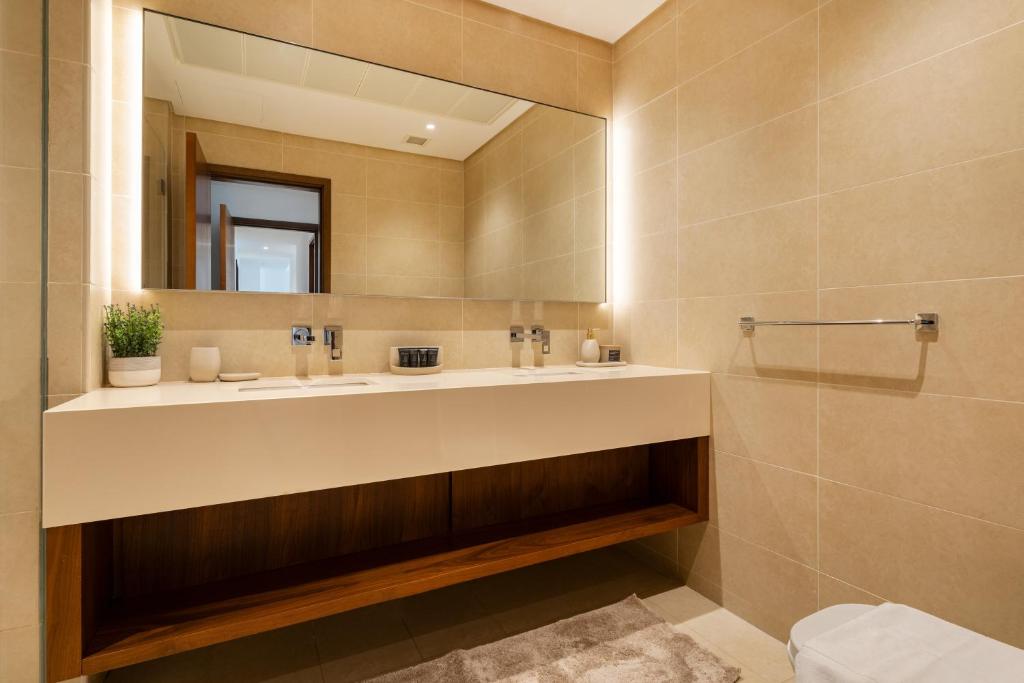 Marina Gate - 2BR Apartment - Allsopp&Allsopp