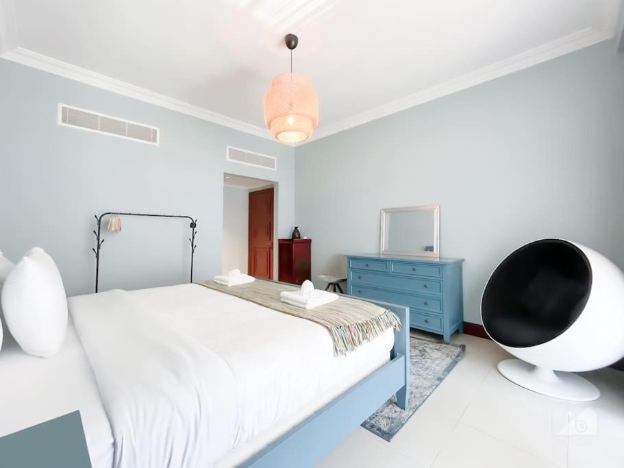 Amazing 2bedroom with Balcony Palm Jumeirah Dubai