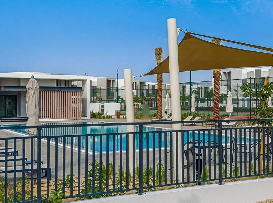 هتل ۴ بد ویلا ویت بی‌بی‌کیو و گاردن 4Bed Villa with BBQ and Garden