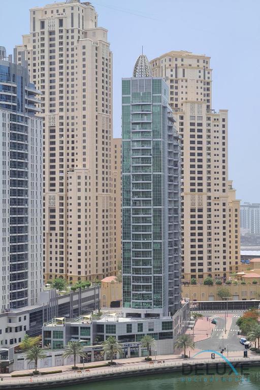 Charming 1BR in The Point Tower, Dubai Marina by Deluxe Holiday Homes