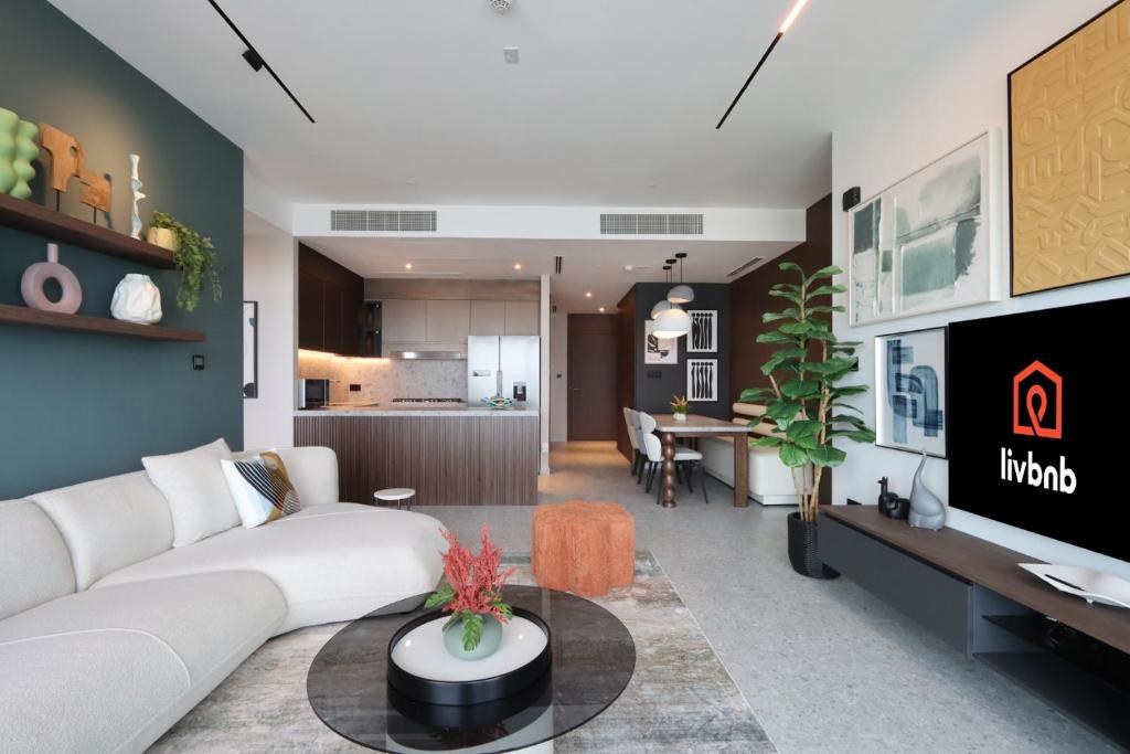 Livbnb - High floor 3 Bedroom Eclectic suite in Vida Marina DUBAI