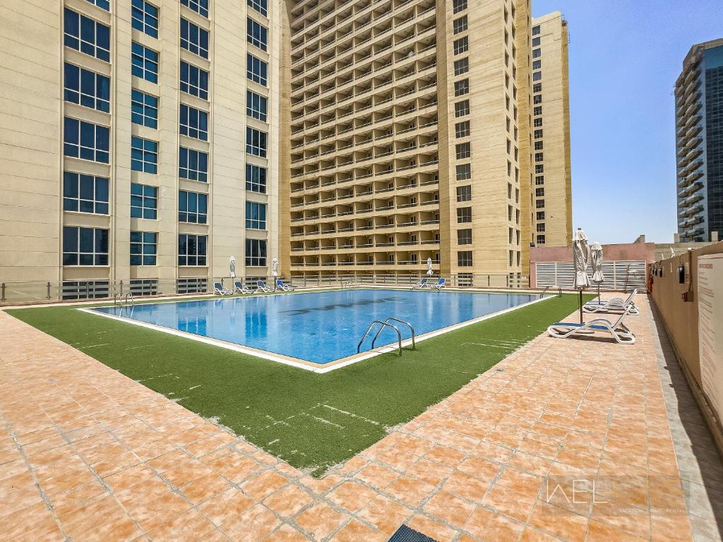 هتل وِل‌هوم - گرینری آپت فور مدرن استودیو این پروداکشن سیتی - WelHome - Greenery Apt for Modern Studio in Production City