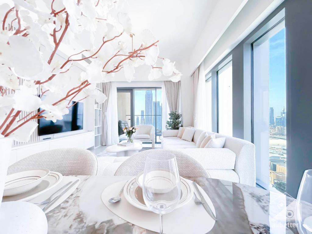 Luxurious Living in 2B with Burj & Fountain Views