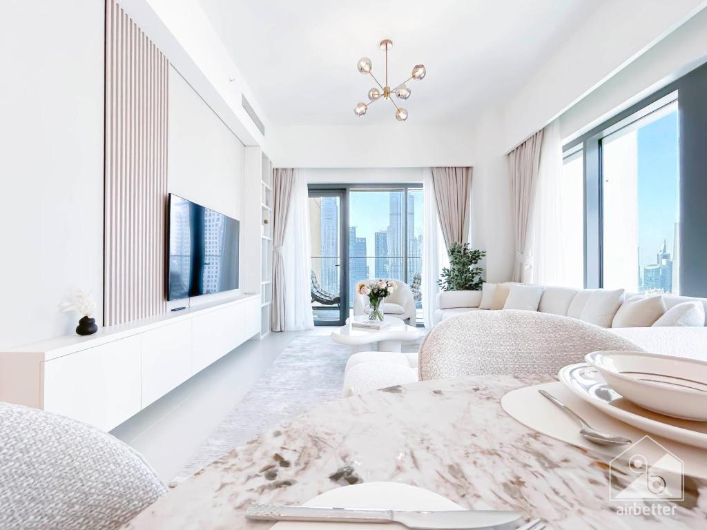 Luxurious Living in 2B with Burj & Fountain Views