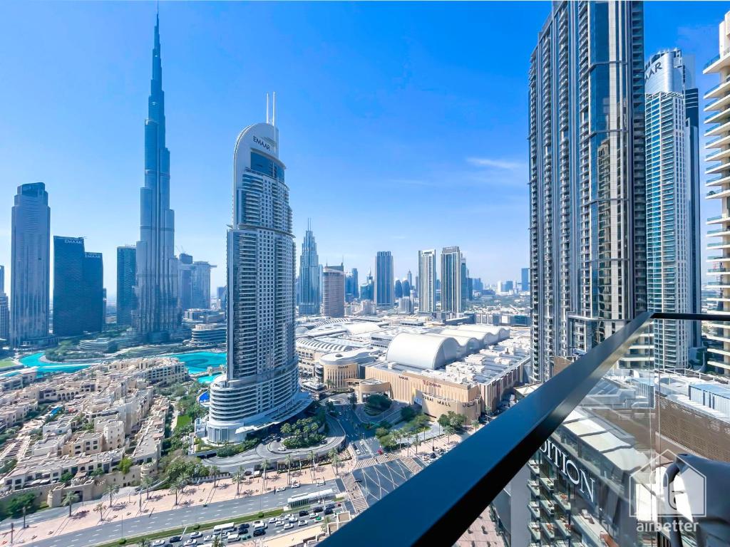 Luxurious Living in 2B with Burj & Fountain Views