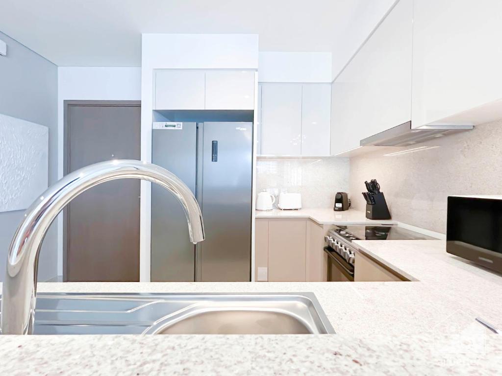 Luxurious Living in 2B with Burj & Fountain Views