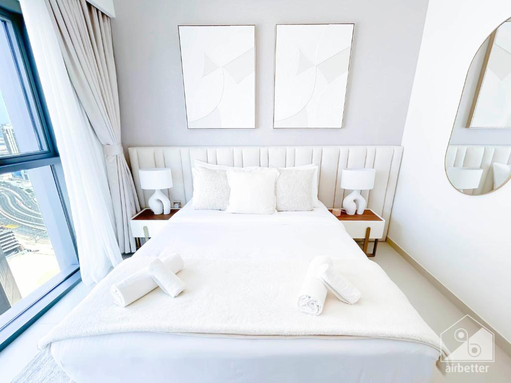 Luxurious Living in 2B with Burj & Fountain Views