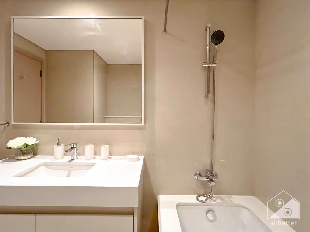 Luxurious Living in 2B with Burj & Fountain Views