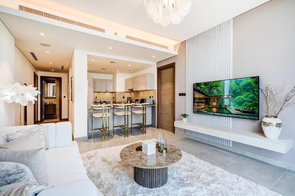 هتل تروفی - ویوز گراند رجنت اوربان سنکتواری - Trophy - Waves Grande Regent Urban Sanctuary