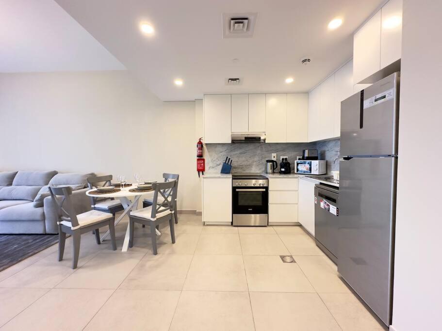 Dar Vacation - Charming 1BR Near Burj Al Arab!