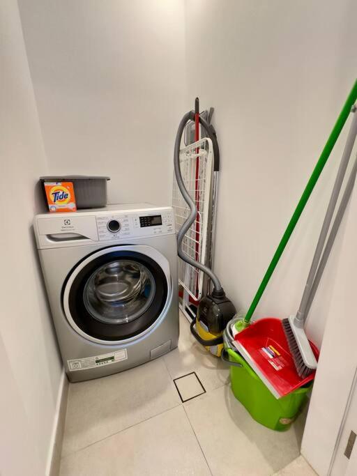 Dar Vacation - Charming 1BR Near Burj Al Arab!