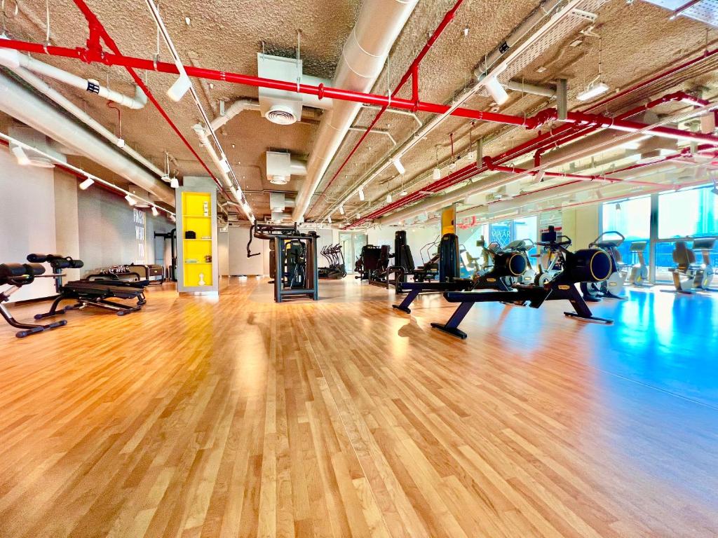 هتل داون تاون ویوز ۲ بی آر - دبی مال، فانتن و برج خلیفه اکسس - Downtown Views 2BR - Dubai Mall, Fountain & Burj Khalifa access
