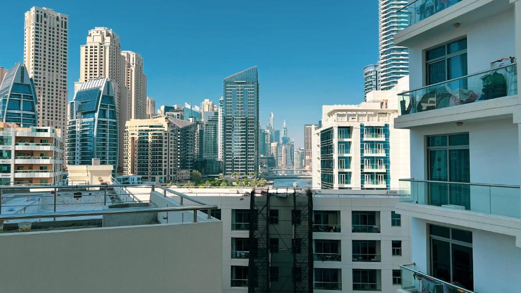 Spacious 1BR in Dubai Marina 10min walk to the Beach