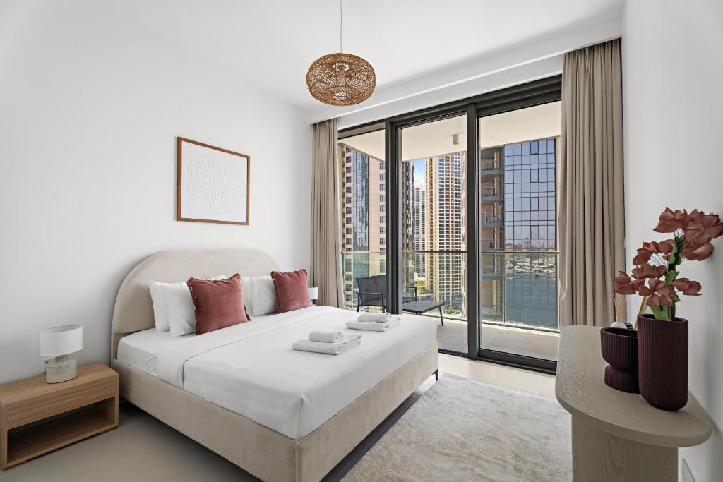 هتل وایک - برایت و الیگنت ۲ بی‌اچ‌کی آپارتمان ویت کریک ویوز - Vayk - Bright & Elegant 2 BHK apartment with Creek Views
