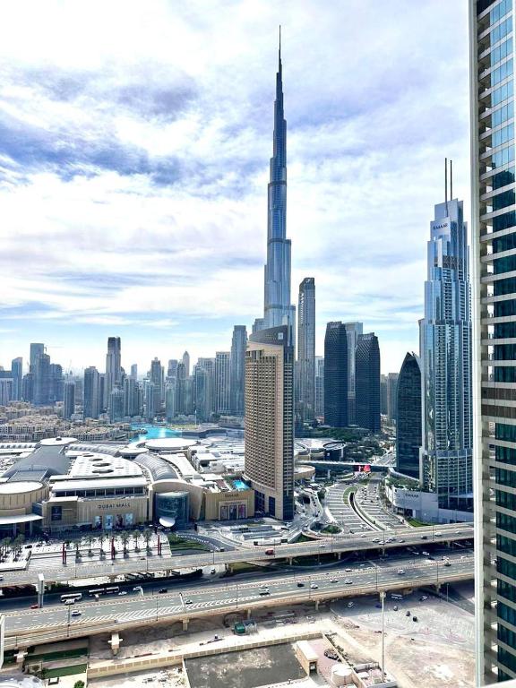 هتل پرستیجس ۲ بی‌دی‌آر بیز ریتریت - برج خلیفه ویو - Prestigious 2BDR Bayz Retreat -Burj Khalifa View