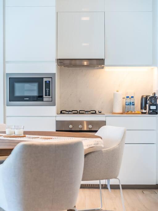 The Harbor Heights 1BR in Palace Residences Creek