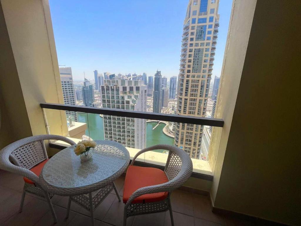 هتل فمیلی آپارتمان، پرایم لوکیشن در جی بی آر، بست لوکیشن - Family Apartment, Prime location in JBR, BEST LOCATION