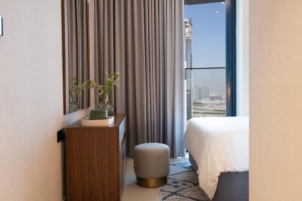 Spacious 2BR Canal View - Heart of Business Bay