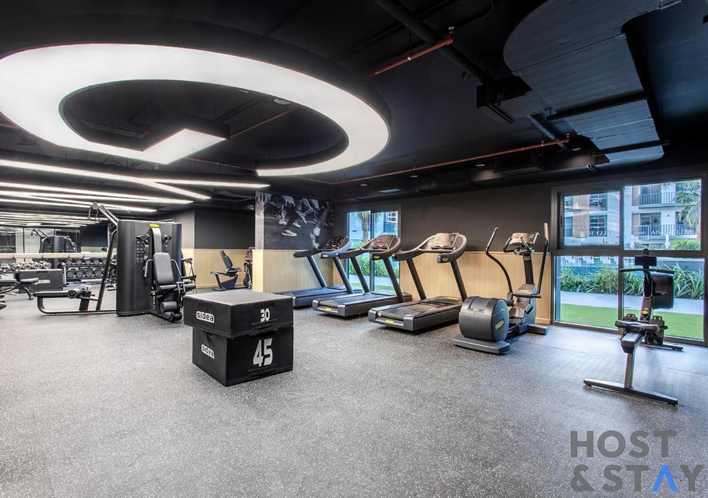 1BR Belgravia Apartment with pool view