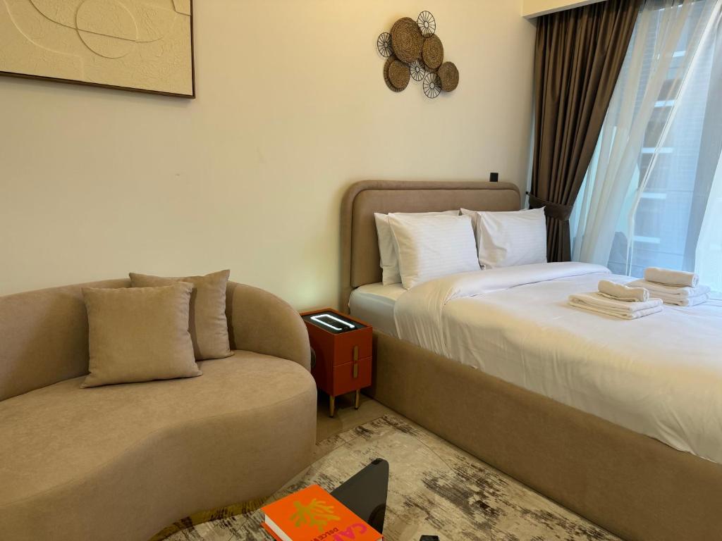 ASHRI HH, STANDARD STUDIO IN RIVIERA