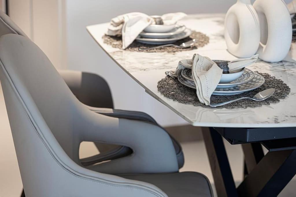 هتل لاکچری 3 بد روم ویدا آپارتمان های فِلور - Luxury 3 Bedroom Vida Apartment High Floor