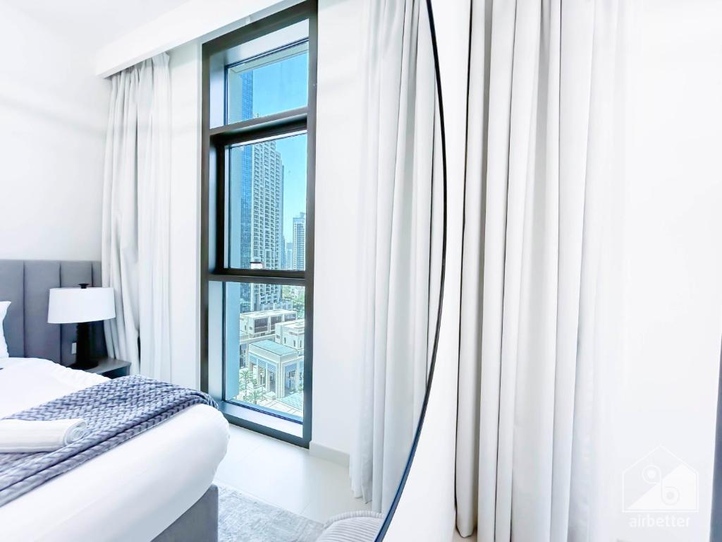 Luxury & Elegance at Burj Crown Downtown