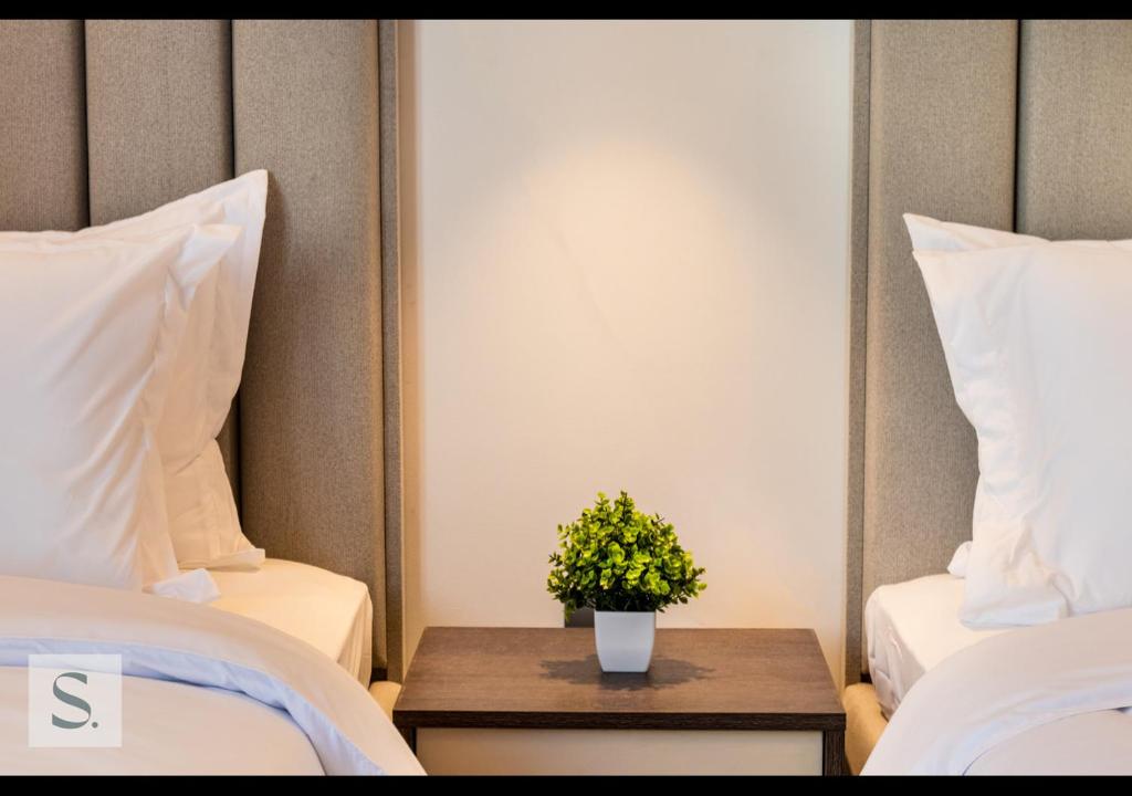 Prime 2 BDR, Centrally Located