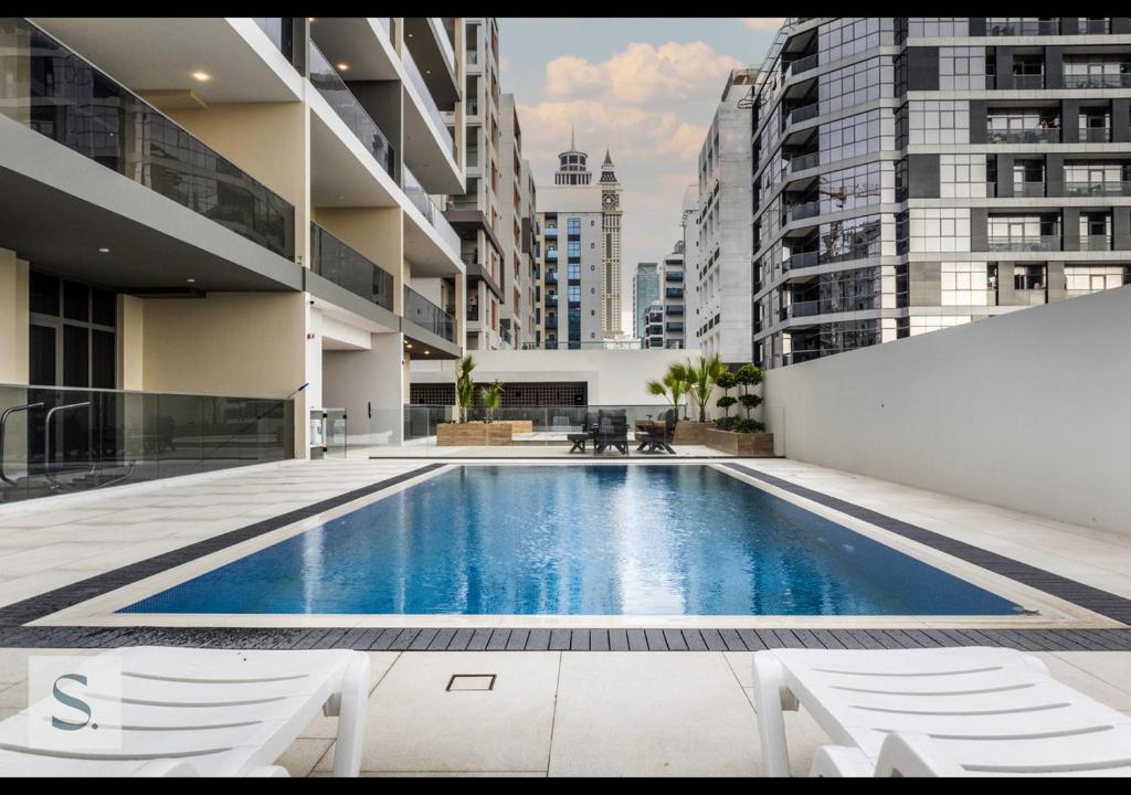 Prime 2 BDR, Centrally Located