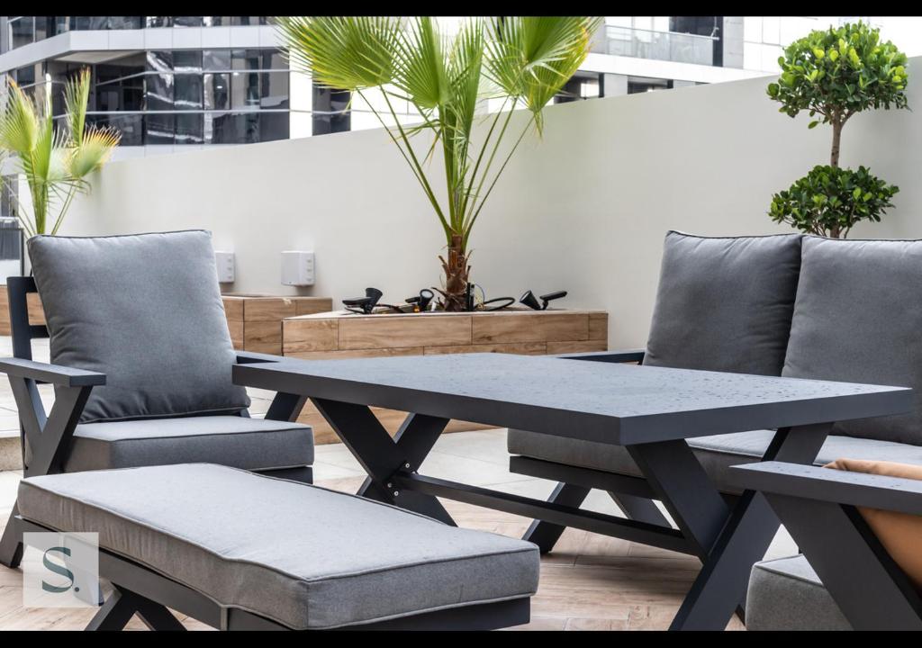 Prime 2 BDR, Centrally Located