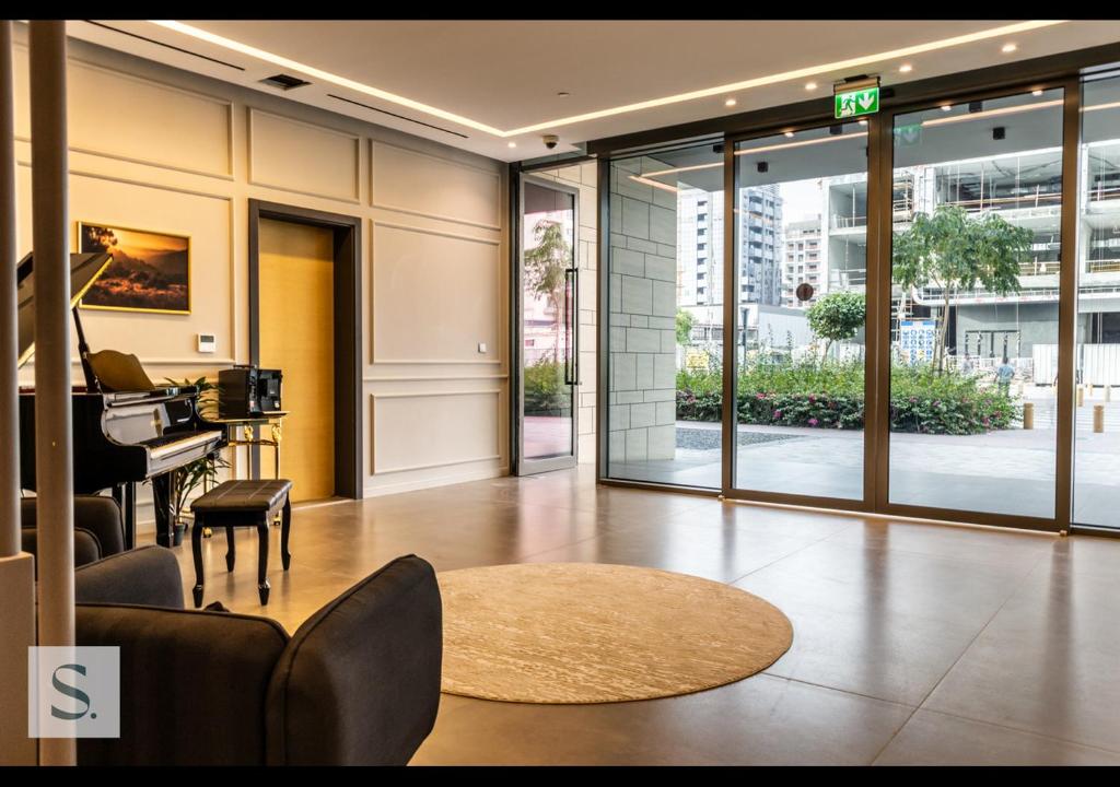 Prime 2 BDR, Centrally Located