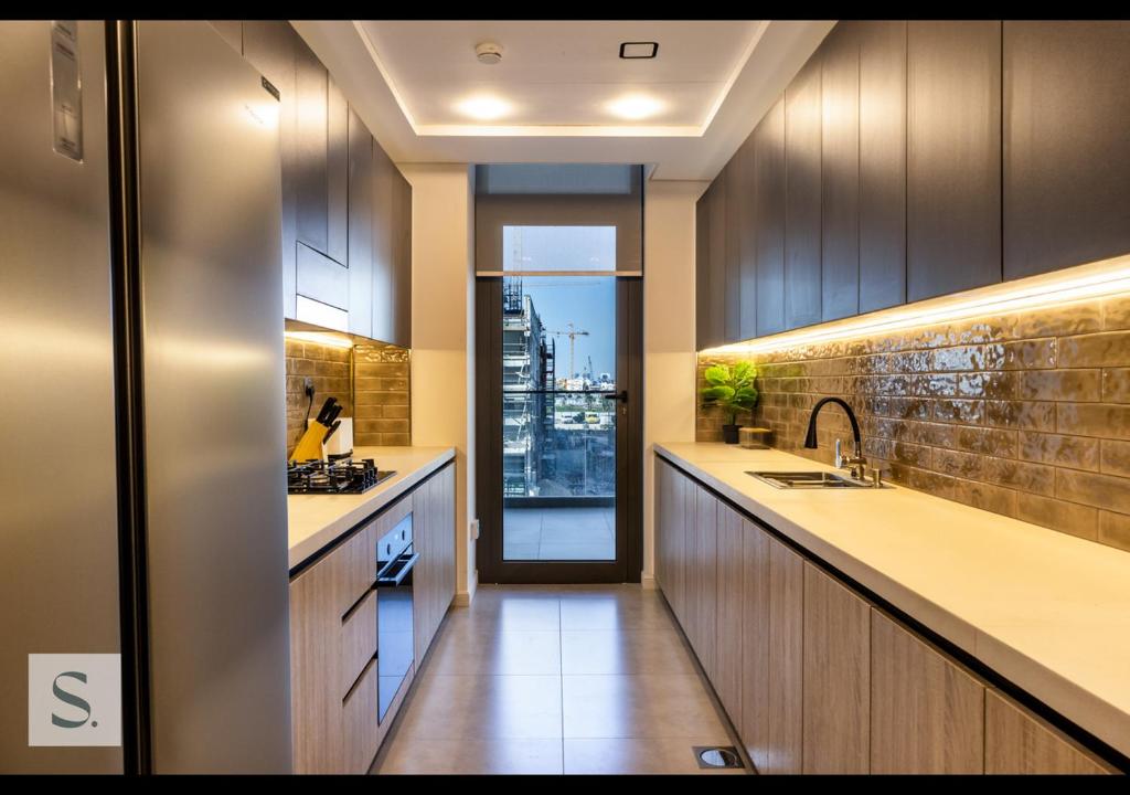 Prime 2 BDR, Centrally Located