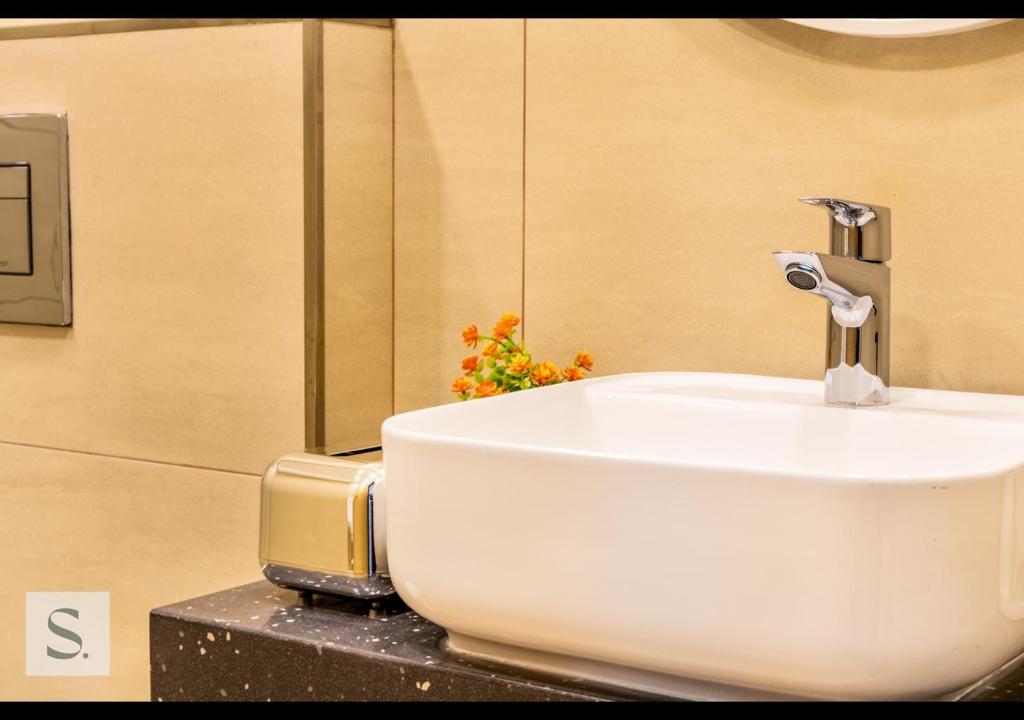 Prime 2 BDR, Centrally Located