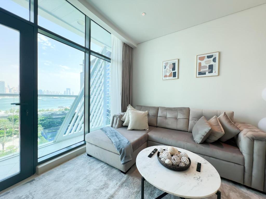 Coastal 1BR Hideaway with Breathtaking Sea Views - 50AB5