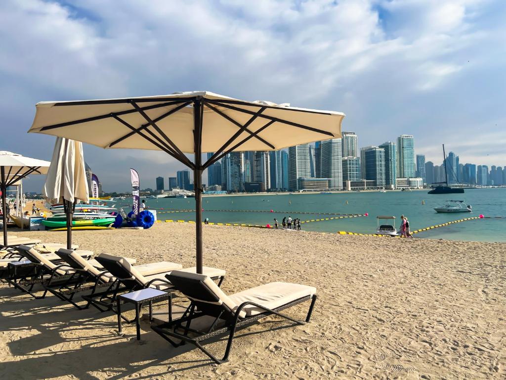 Coastal 1BR Hideaway with Breathtaking Sea Views - 50AB5