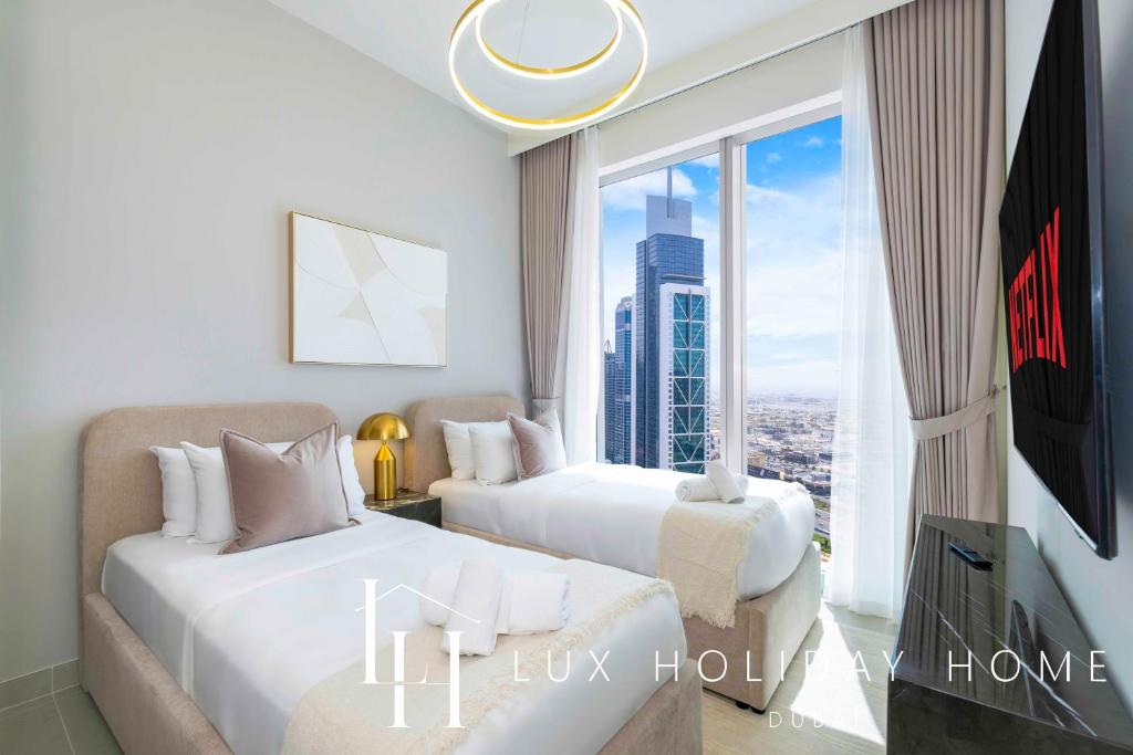 LUX The Downtown Sea View Suite