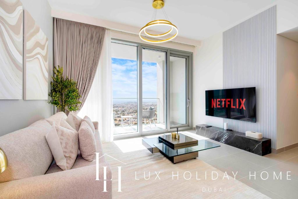 LUX The Downtown Sea View Suite