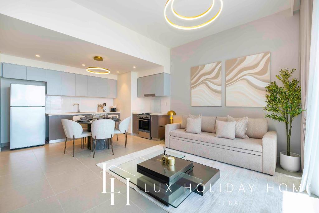 LUX The Downtown Sea View Suite