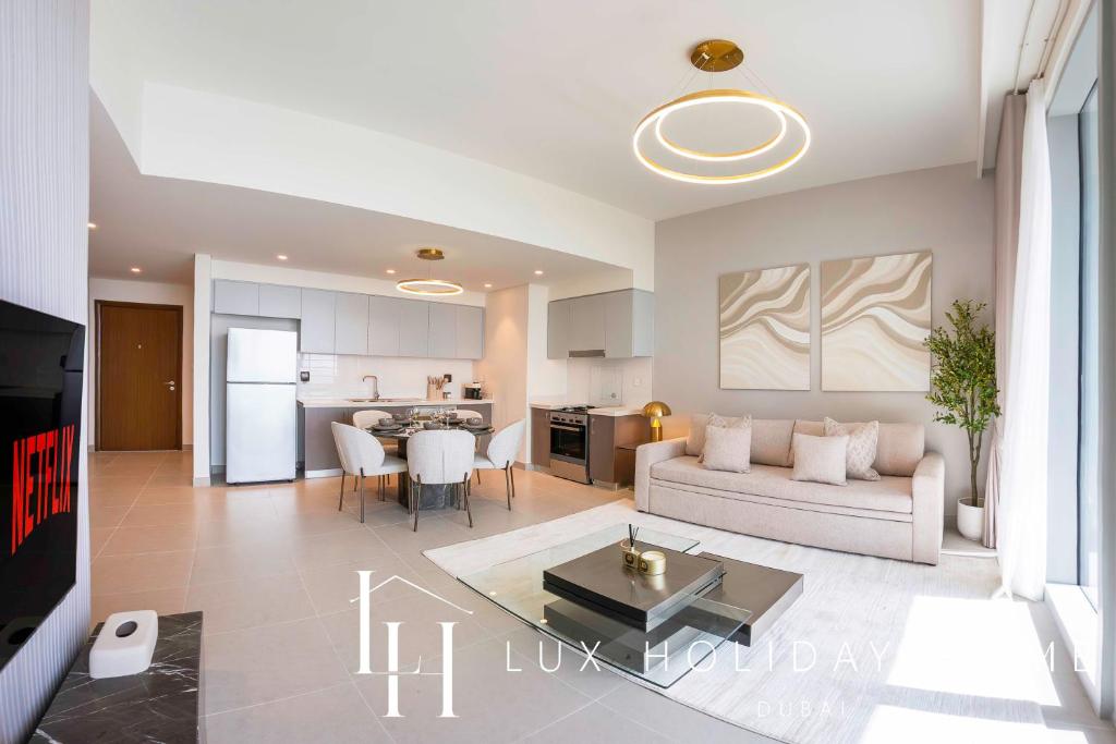 LUX The Downtown Sea View Suite