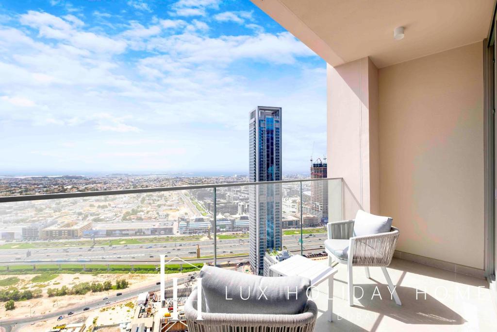 LUX The Downtown Sea View Suite