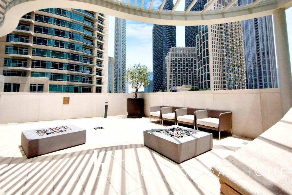 LUX The Downtown Sea View Suite