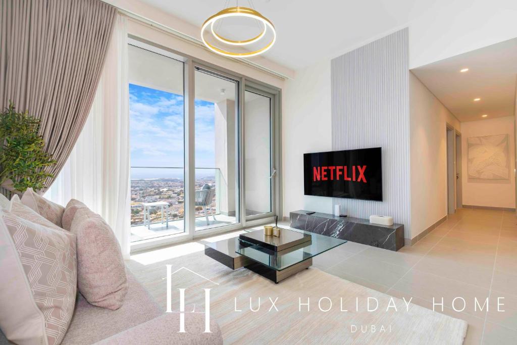 LUX The Downtown Sea View Suite