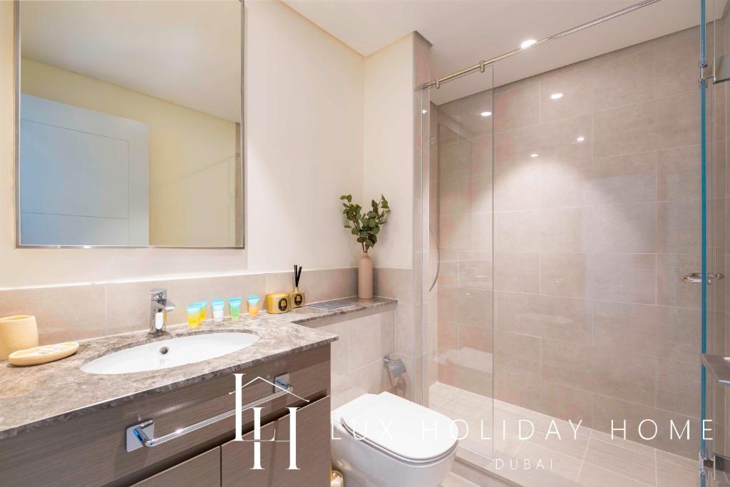 LUX The Downtown Sea View Suite